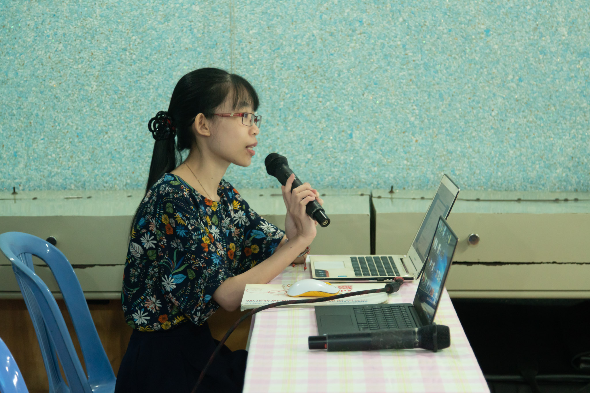 Chị Mỹ Tiên giới thiệu về phần mềm Sao Mai Braille
